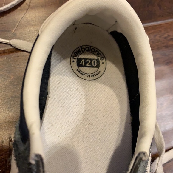 New balance 420 style size 9 - Picture 10 of 10